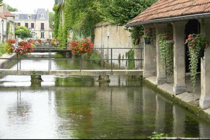 Chambre Is Is-sur-Tille Exterior photo